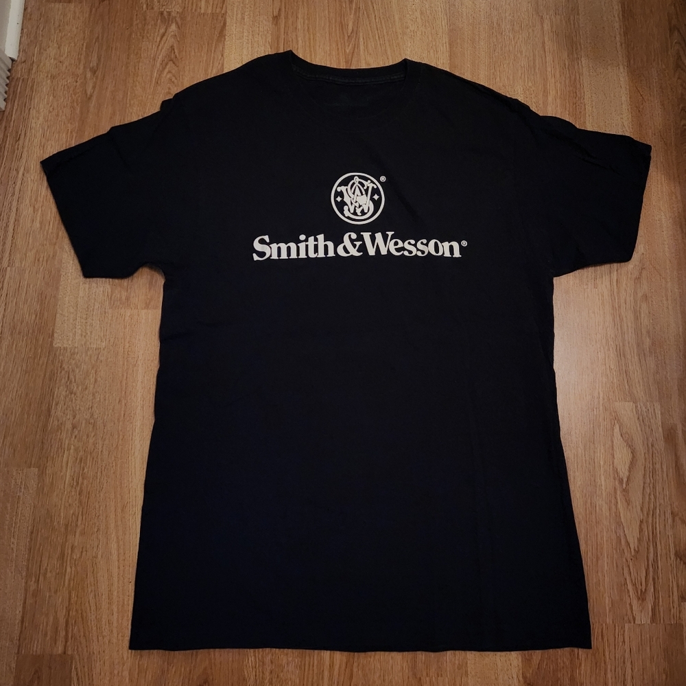 Smith & Wesson Logo Graphic Short Sleeve T-shirt Black Large